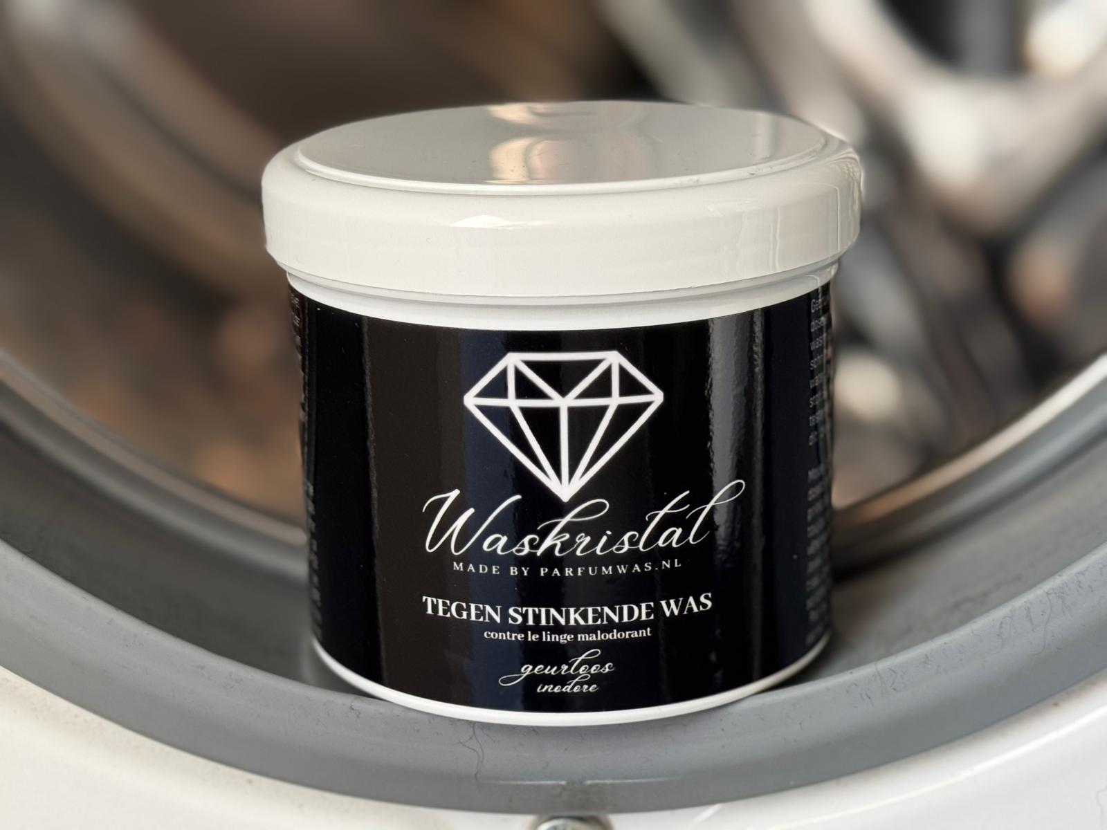 Waskristal tegen stinkende was – verwijdert muffe geurtjes, natte-hondlucht en frisse je donkere of zwarte was in één simpele wasbeurt.